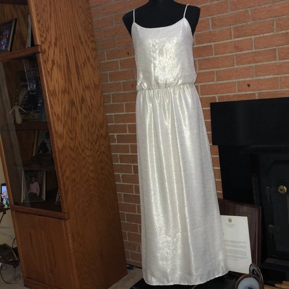 🥂TORI RICHARD🥂TEXTURED METALLIC BLOUSON DRESS🥂 - Picture 1 of 8